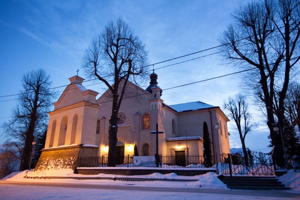 Kościół parafialny p. w. Św. Jana Ewangelisty w Zalasowej: